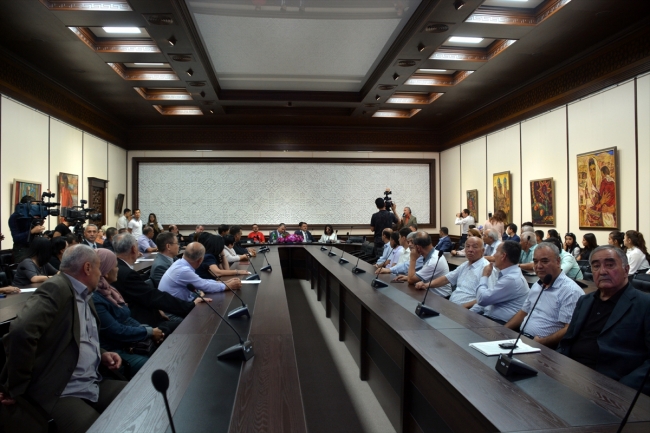 Türkiye'deki Özbek kaynaklı eserlerin tıpkıbasımları Özbekistan'a hediye edildi